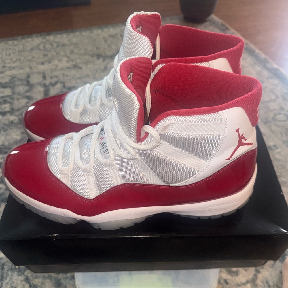 Nike Air Jordan 11 Retro "Cherry"
